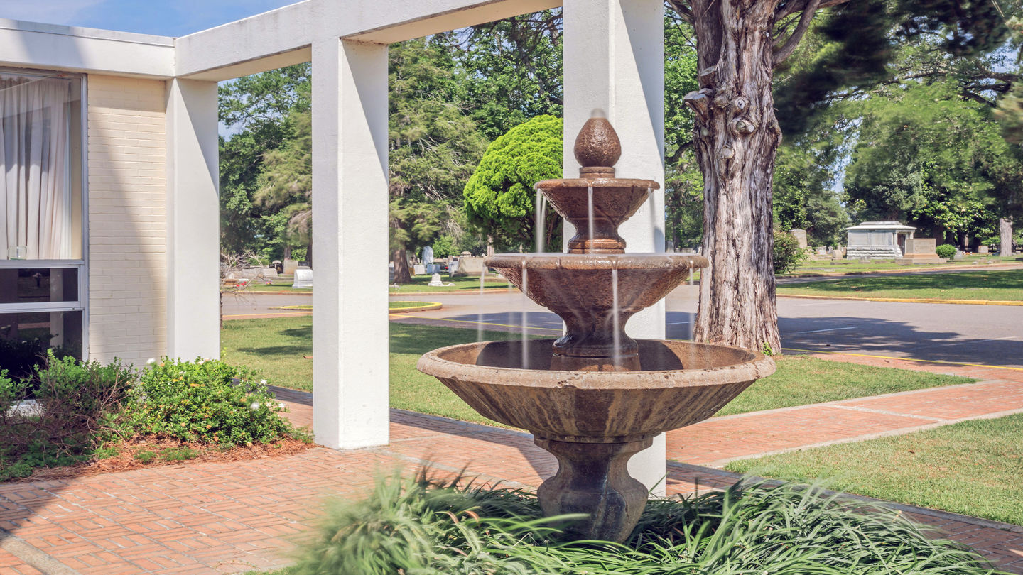 Elmwood Funeral Home, Cremation Service and Cemetery