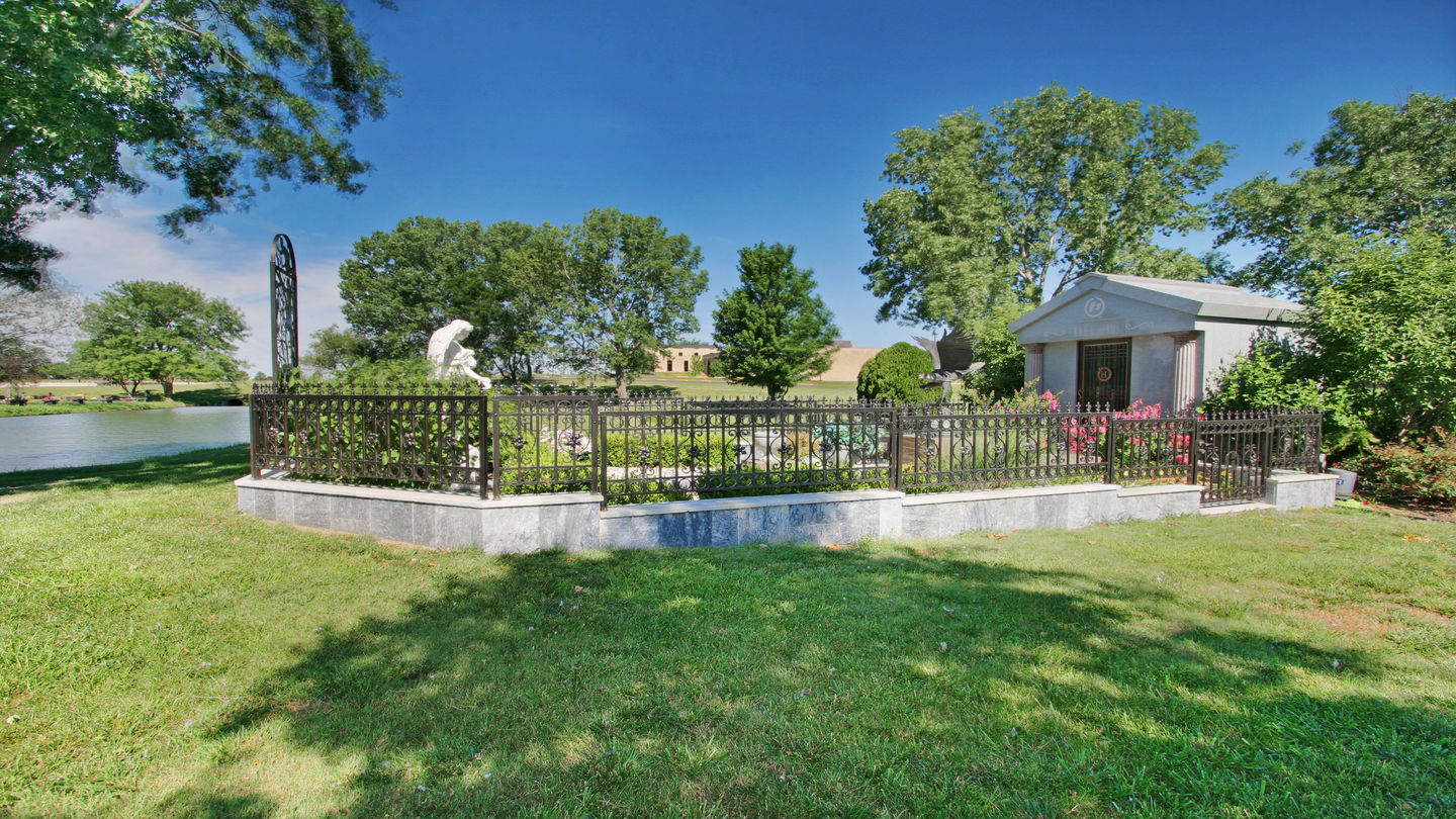 Lakeview Funeral Home & Cemetery