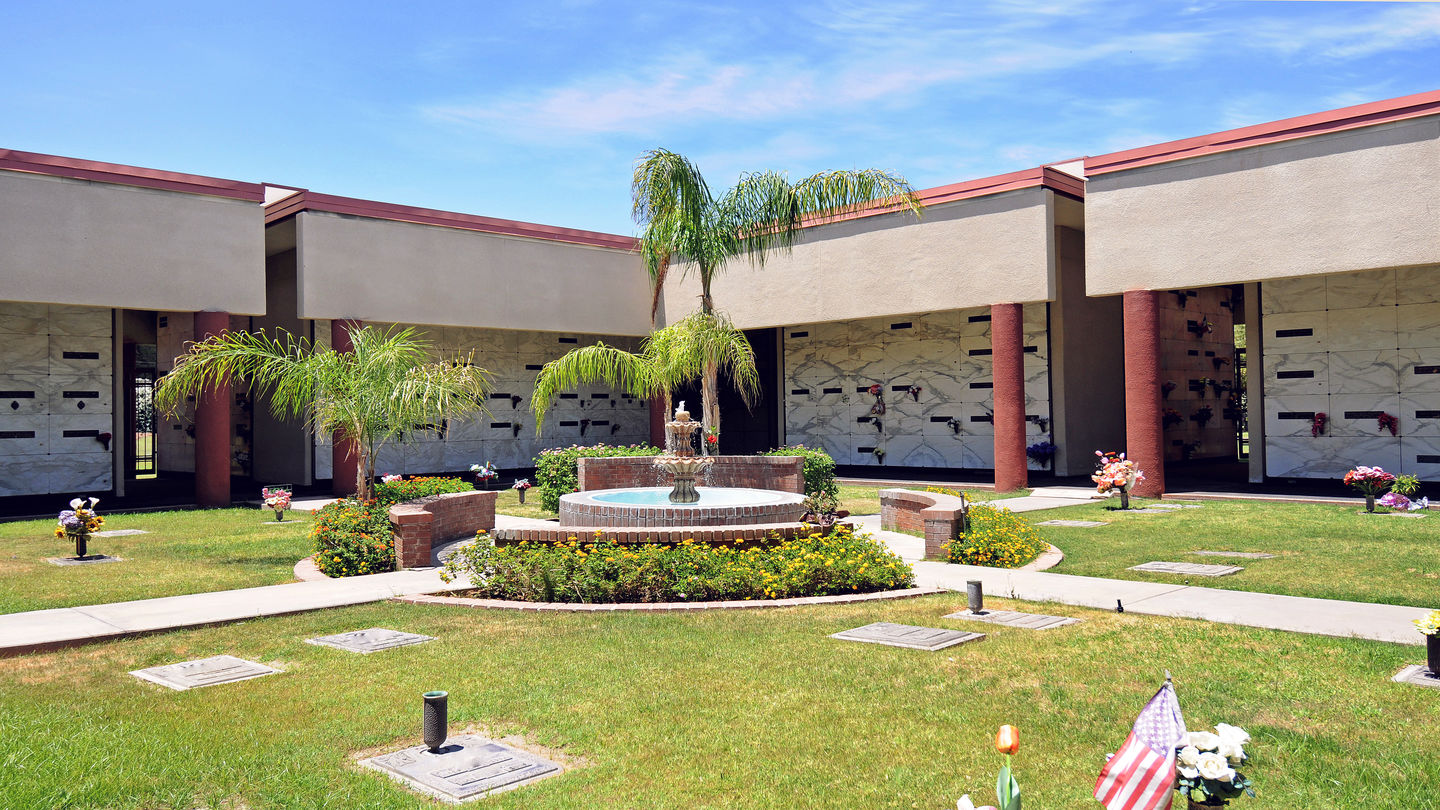 Greenwood Memory Lawn Mortuary & Cemetery