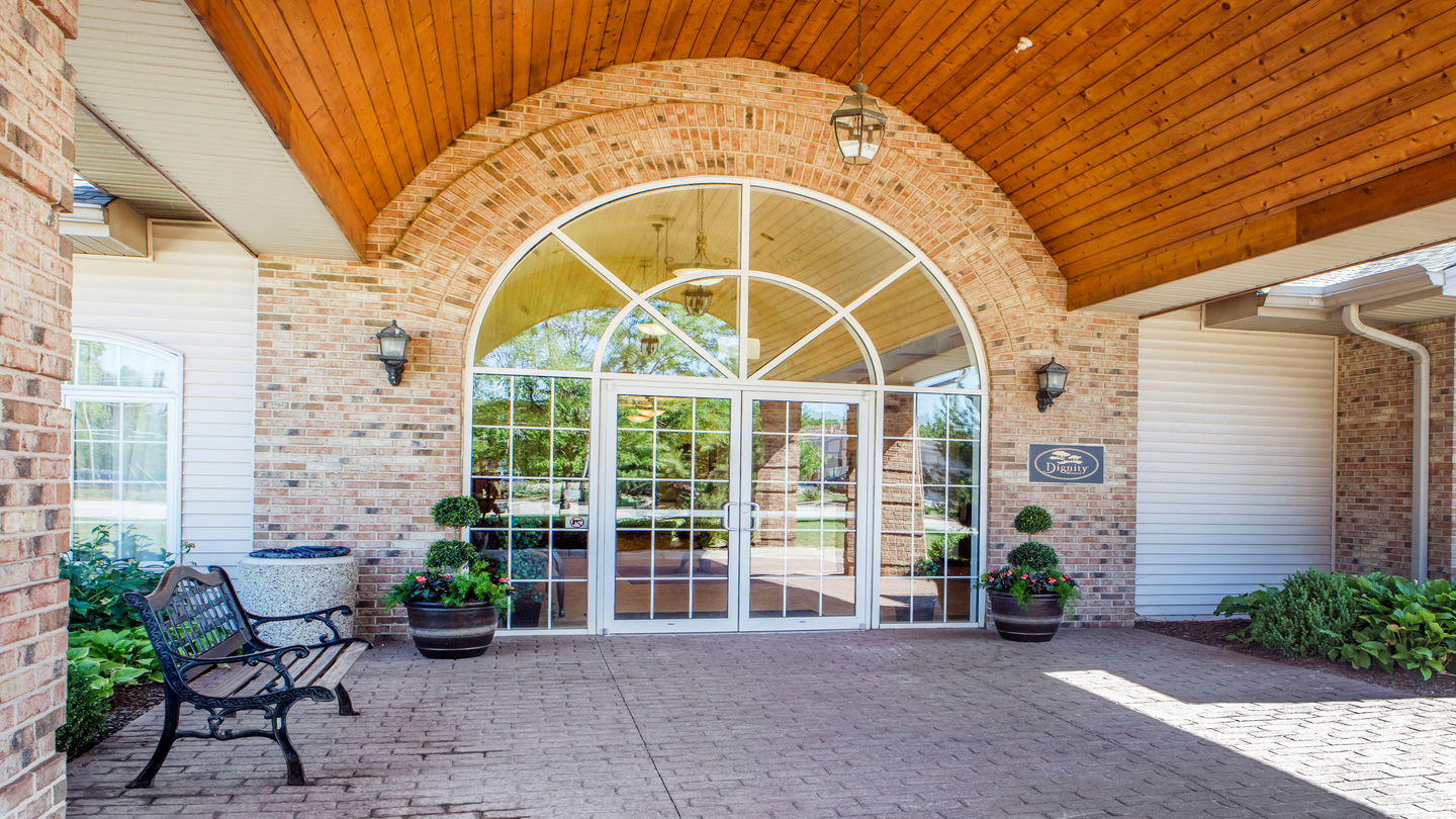 Entrance to Woodlawn Funeral Home
