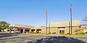 Front exterior building at Gipson Funeral Home