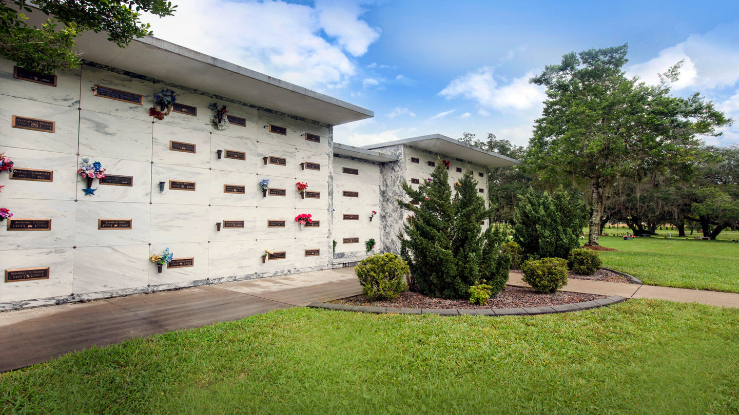 Turner Funeral Home & Florida Hills Memorial Gardens