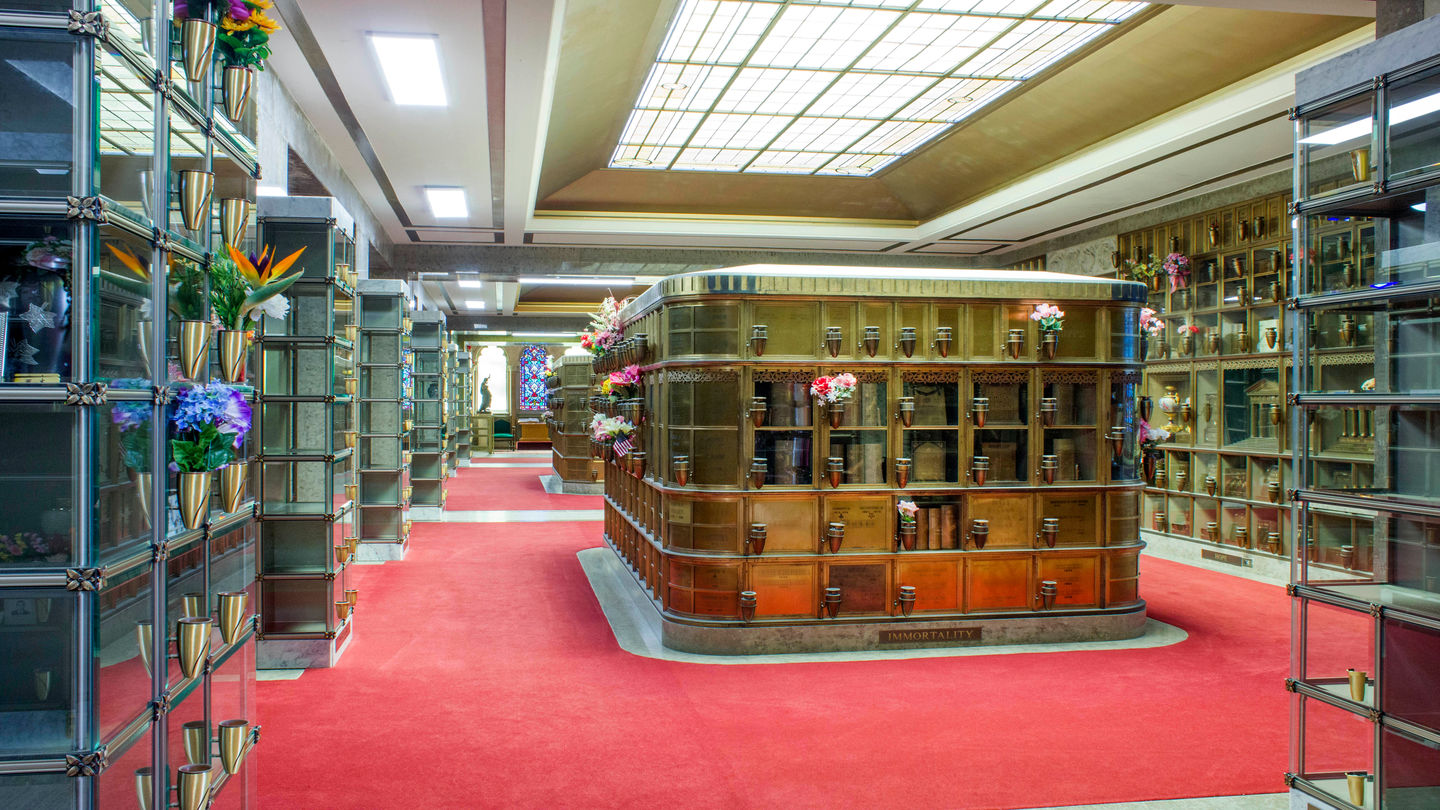 Woodlawn Funeral Home & Memorial Park