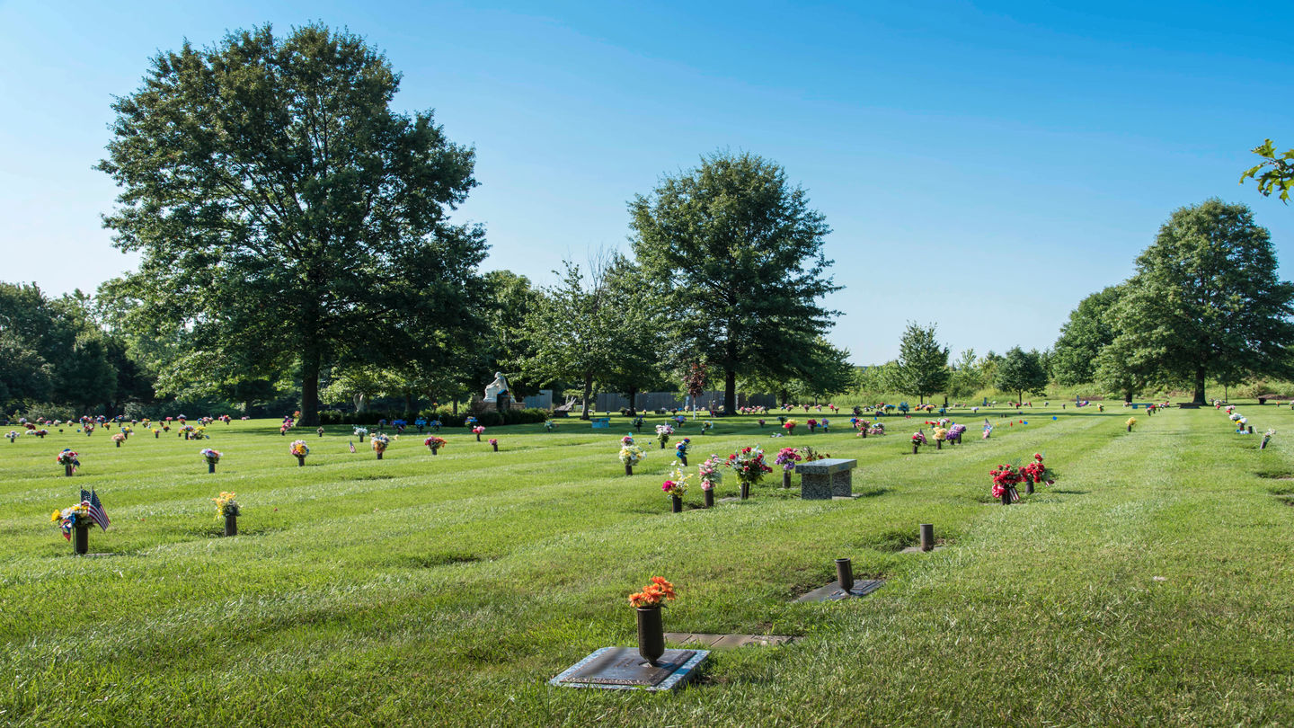 Cemetery grounds at Shawnee Mission Mem Gardens