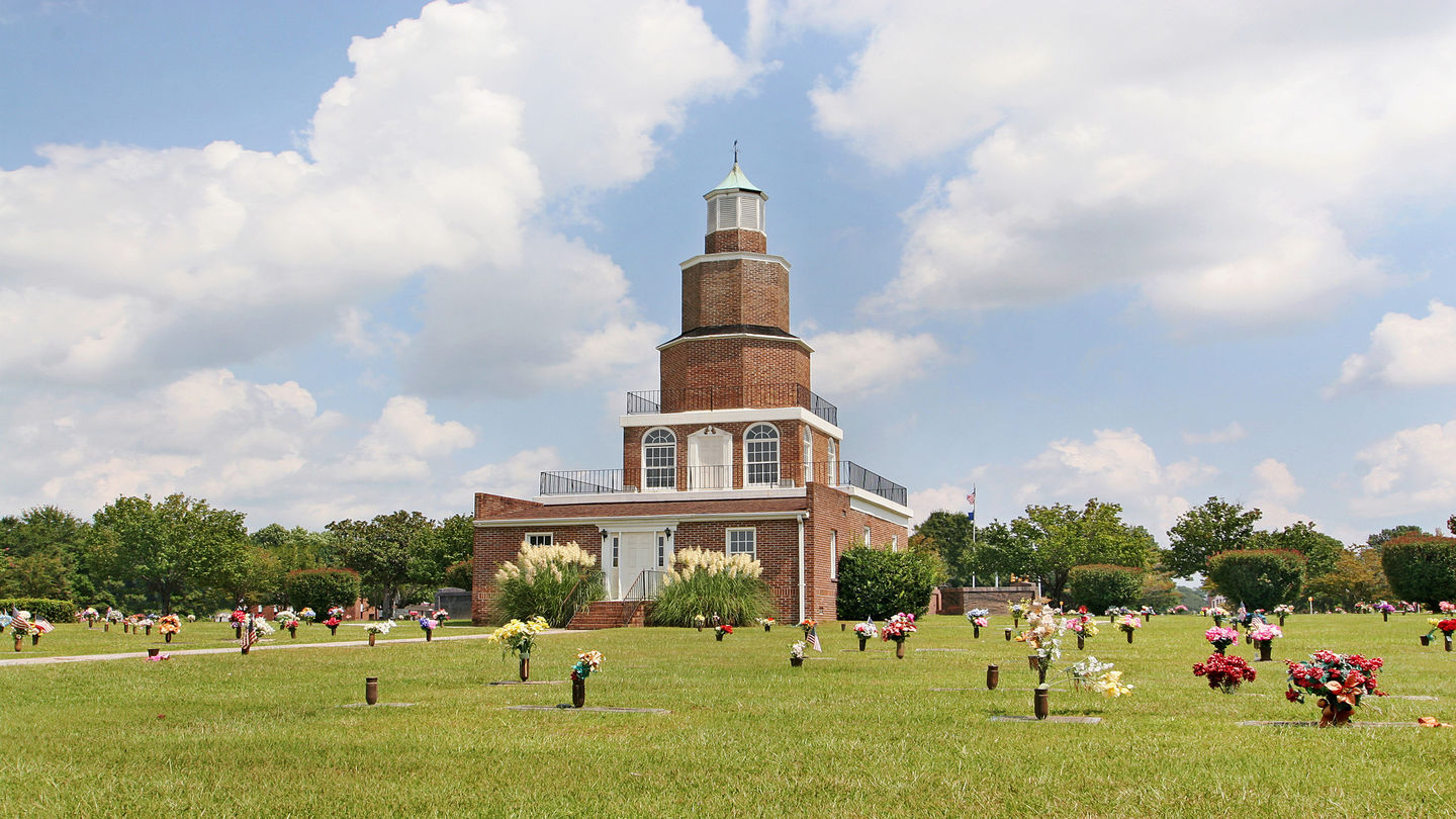 Singing Tower Garden at Carolina Memorial Gardens