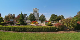Cemetery grounds at Chapel Hill Gardens West Cemetery