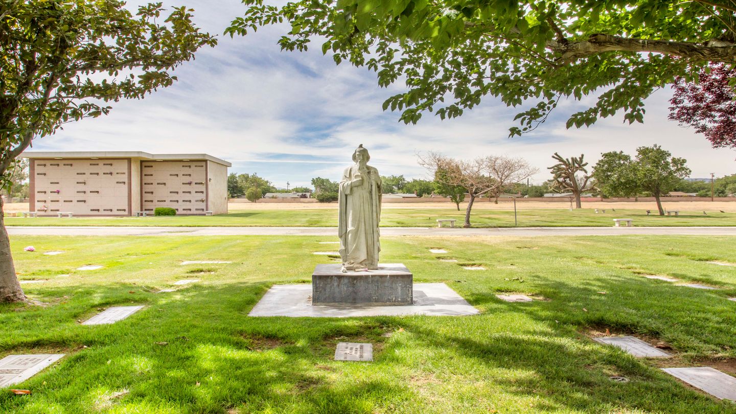 Joshua Mortuary &  Joshua Memorial Park