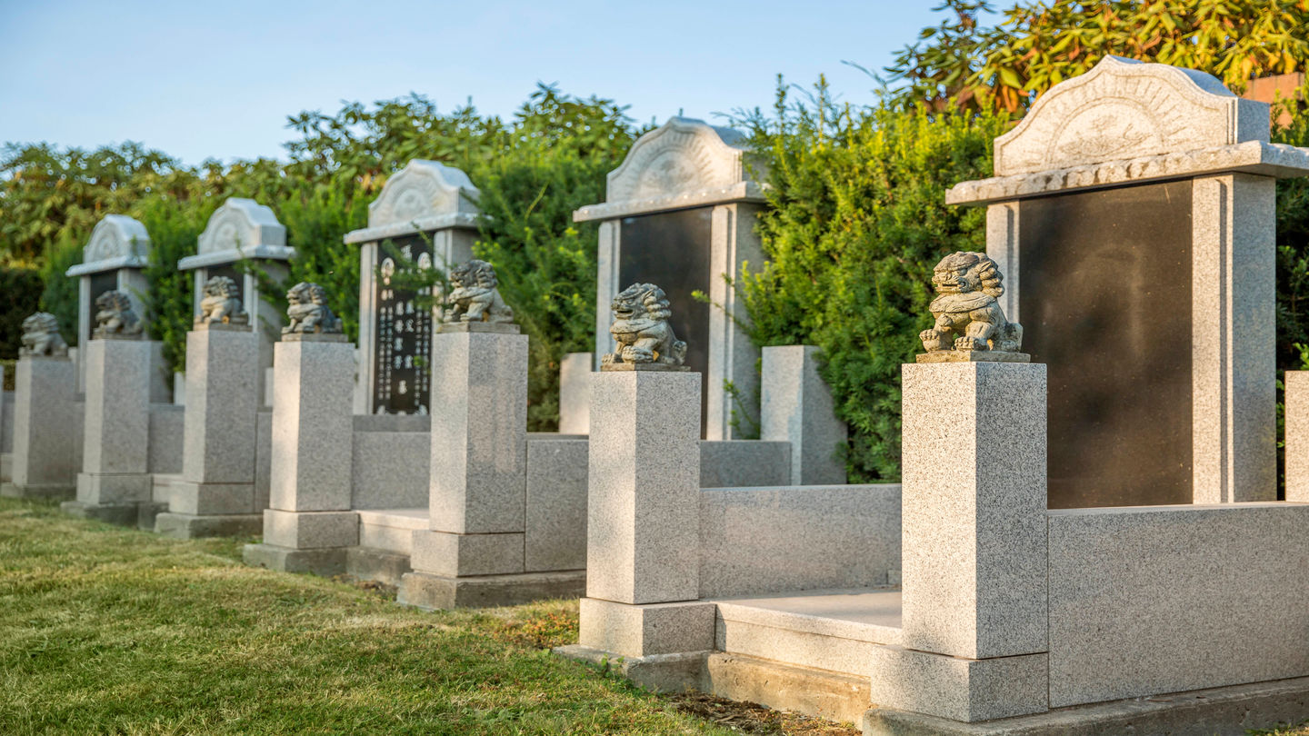 Cemetery grounds at Ocean View Burial Park