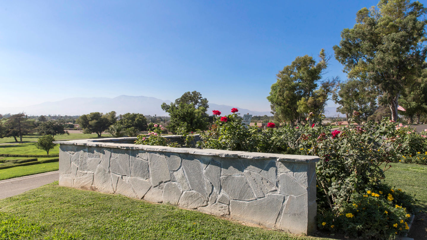 Green Acres Memorial Park & Mortuary