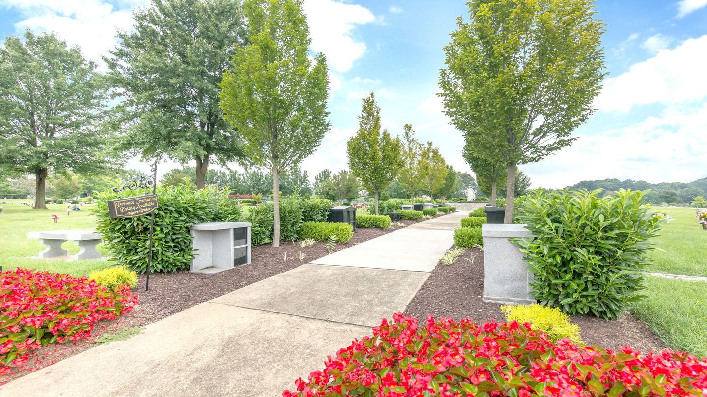 Estate area at Meadowridge Memorial Park