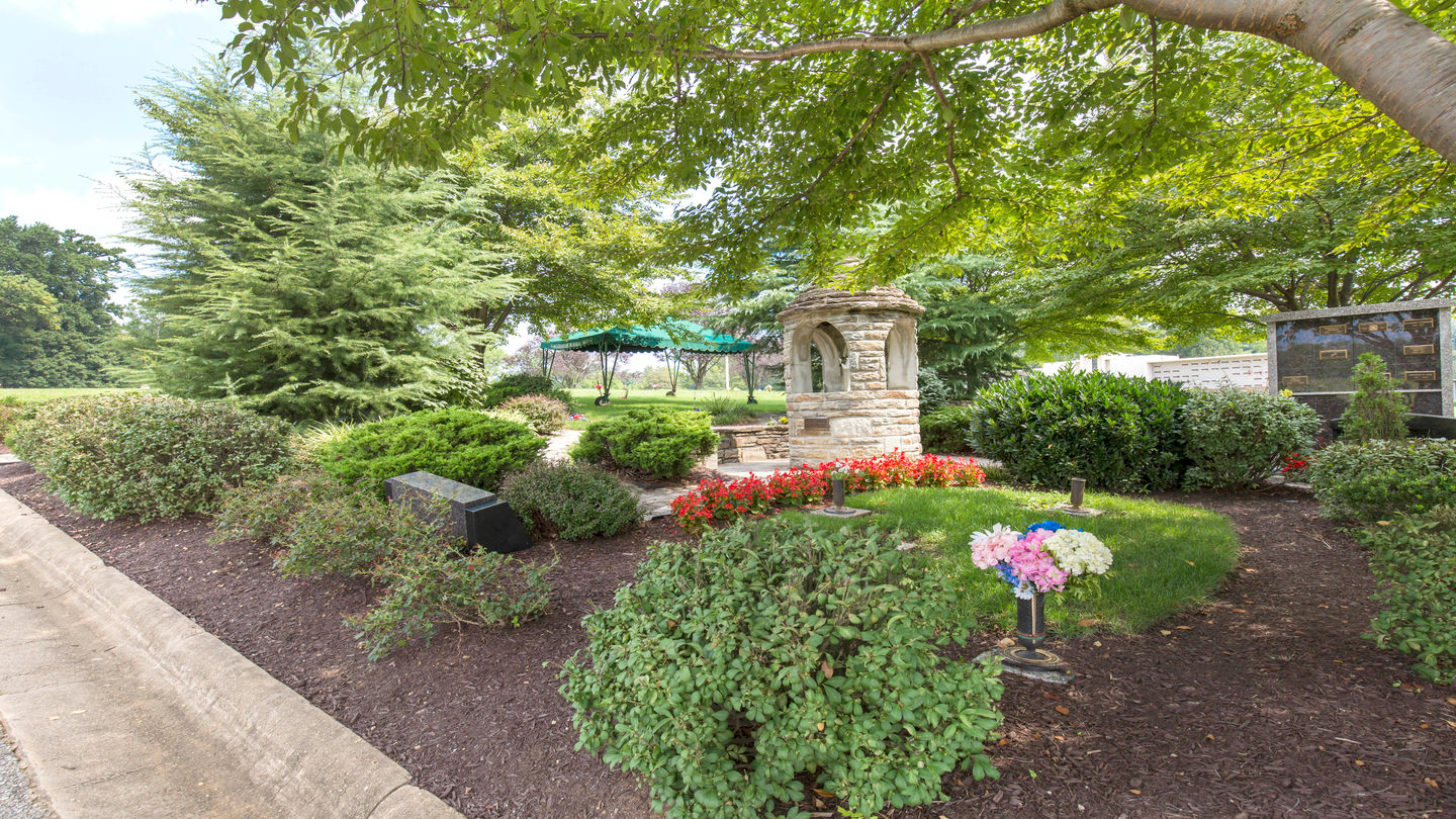 Gary L. Kaufman Funeral Home at Meadowridge Memorial Park