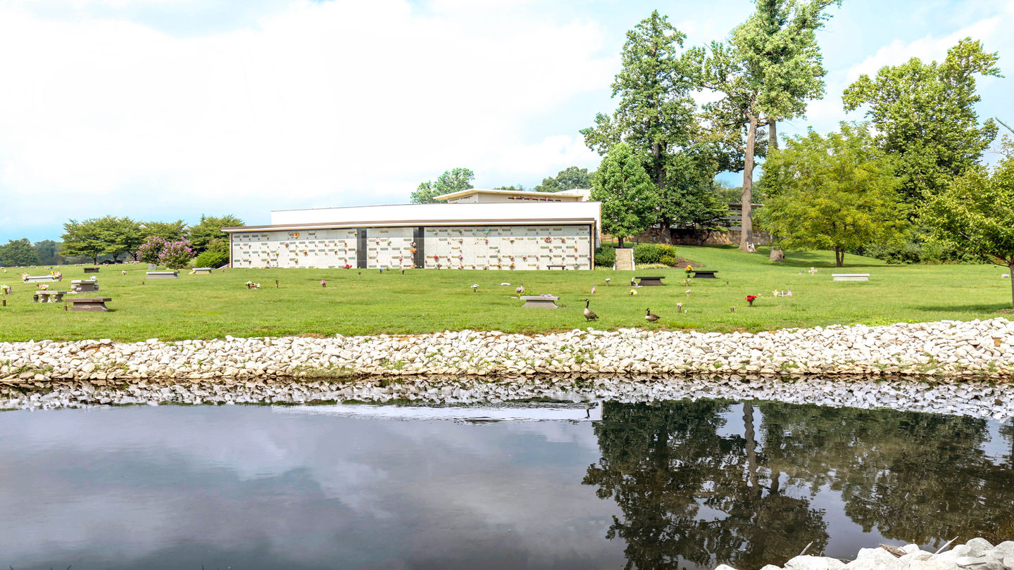 Gary L. Kaufman Funeral Home at Meadowridge Memorial Park