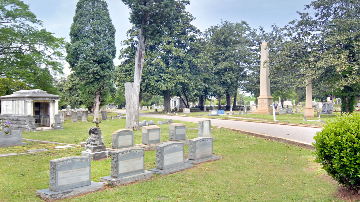 Elmwood Funeral Home, Cremation Service and Cemetery