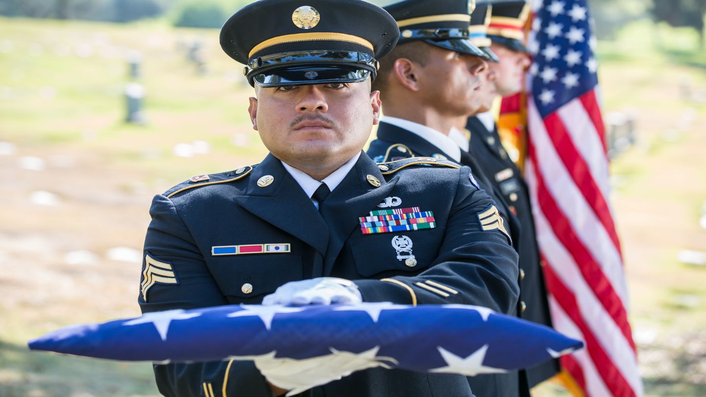 Honores Fúnebres Militares, Tradiciones en los Funerales Militares