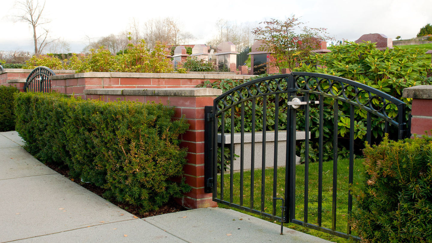 Private estate at Resthaven/Carr-Tenney Mortuary & Memorial Gardens