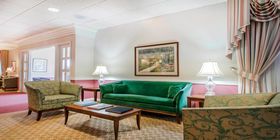 Lobby at Hoffmeister South County Chapel