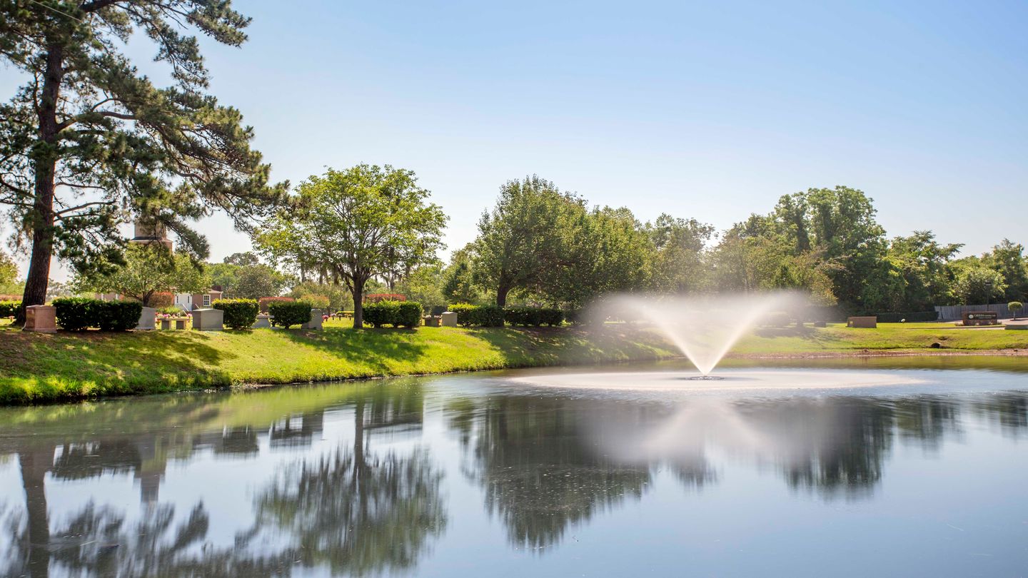 Water feature at Carolina Memorial Gardens