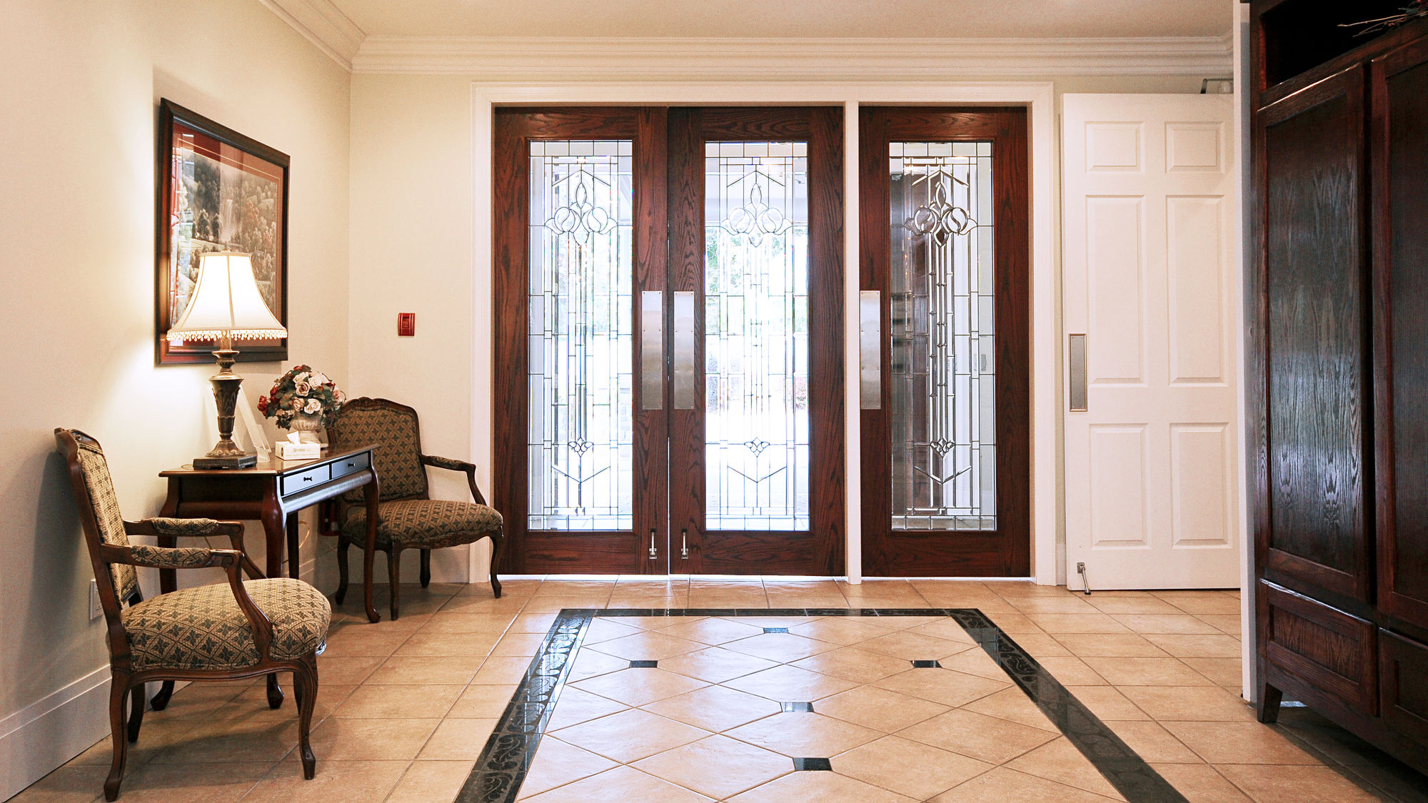Entrance to lobby at Courtice Funeral Chapel