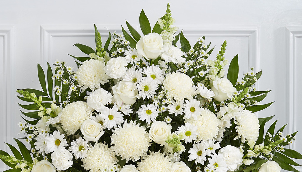 Découvrez vos options de fleurs funéraires