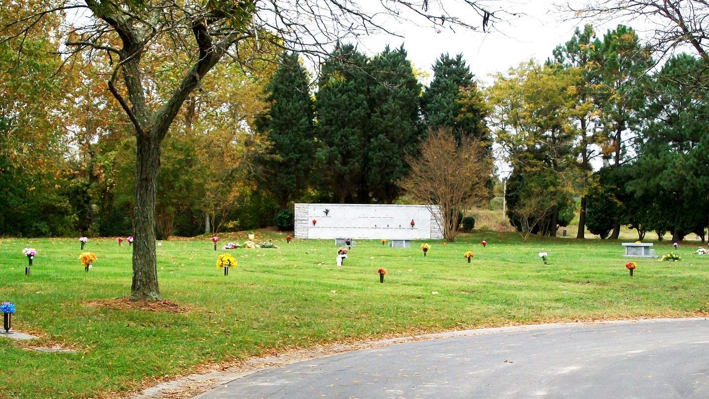 Hampton Memorial Gardens Cemetery
