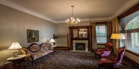 Front sitting room at Webb Noonan Kidd Funeral Home