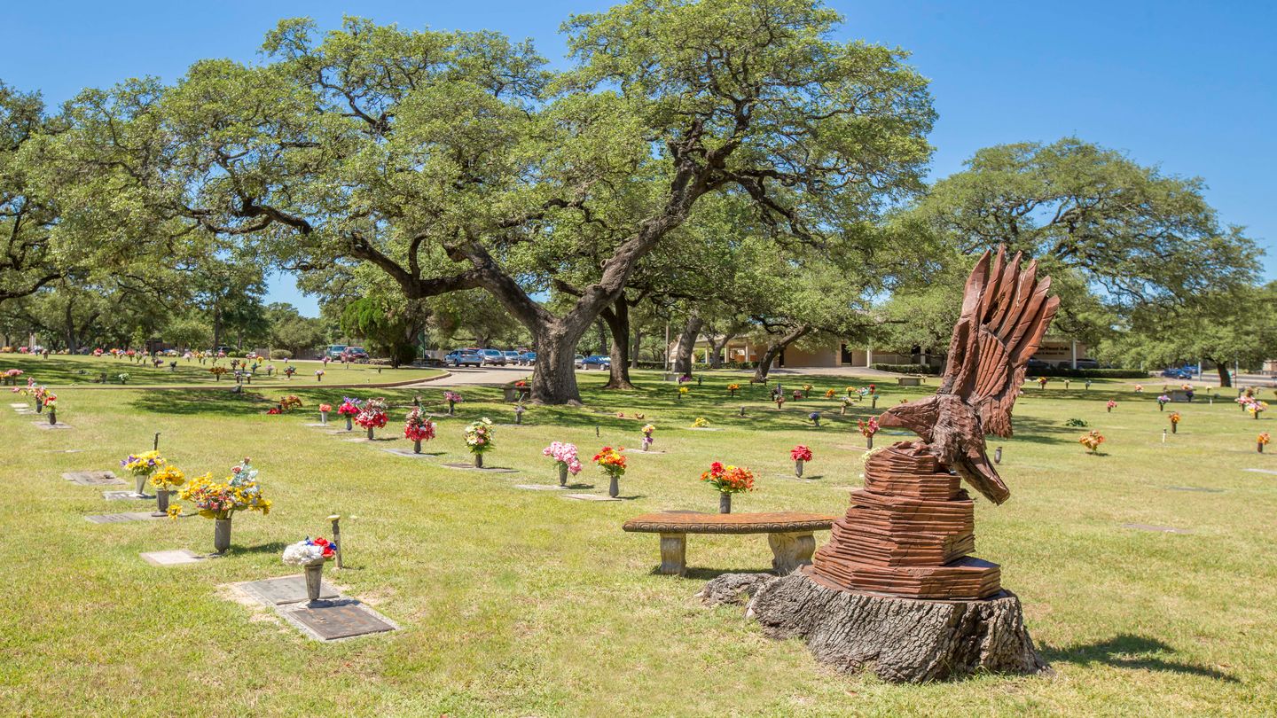 Special landscaping feature at Cook-Walden/Forest Oaks Memorial Park