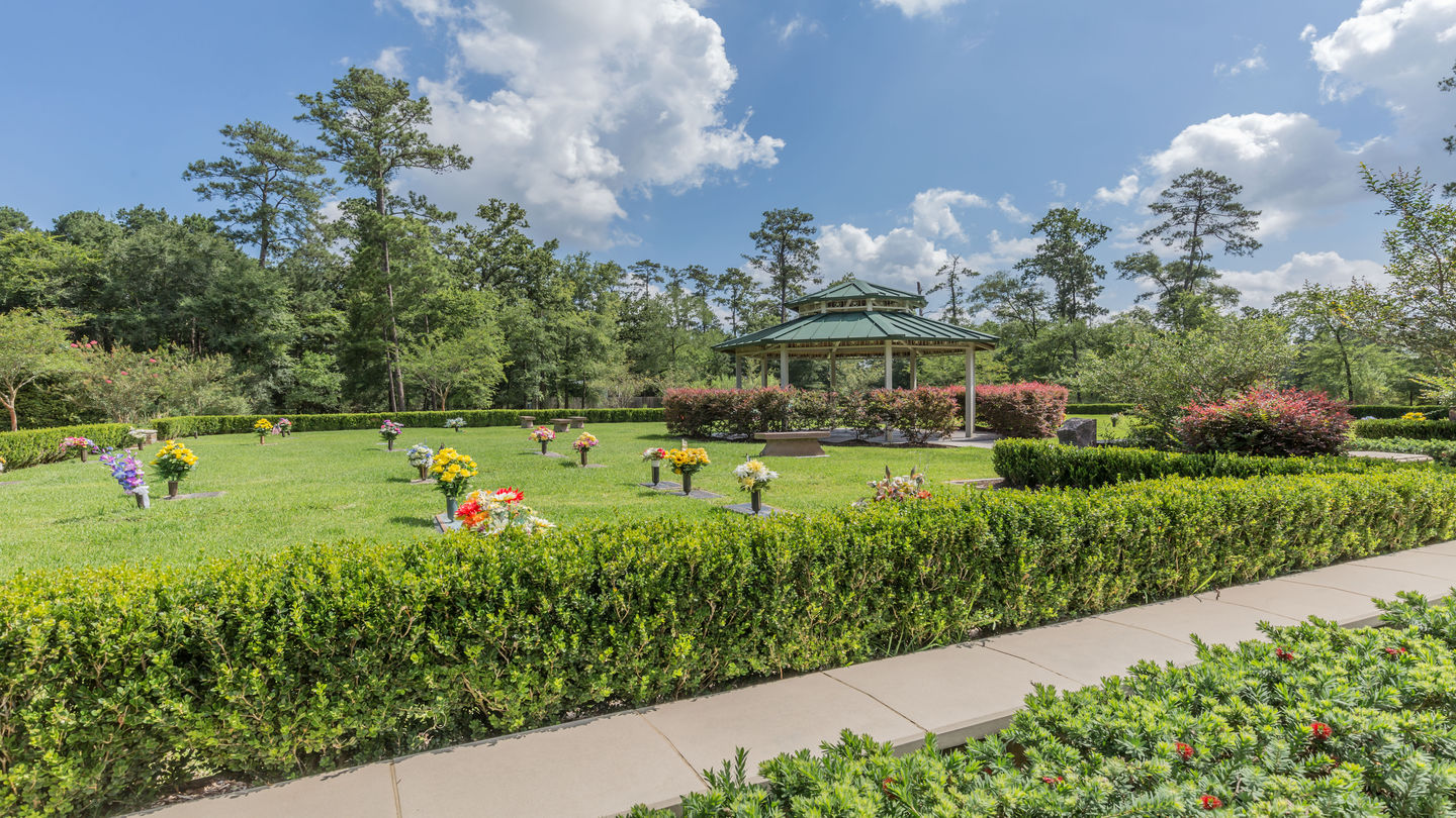 Forest Park -  The Woodlands Funeral Home & Cemetery