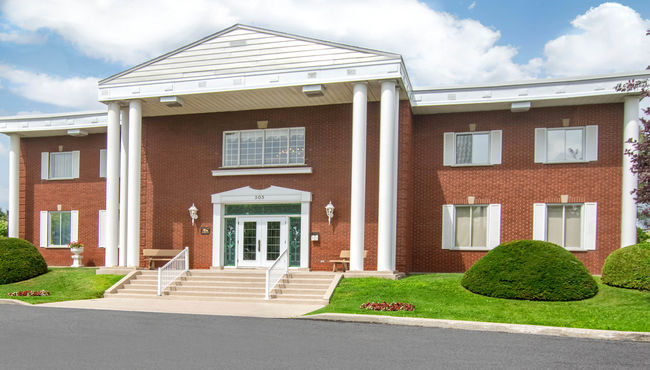 Front Exterior at La Maison Darche Services funéraires