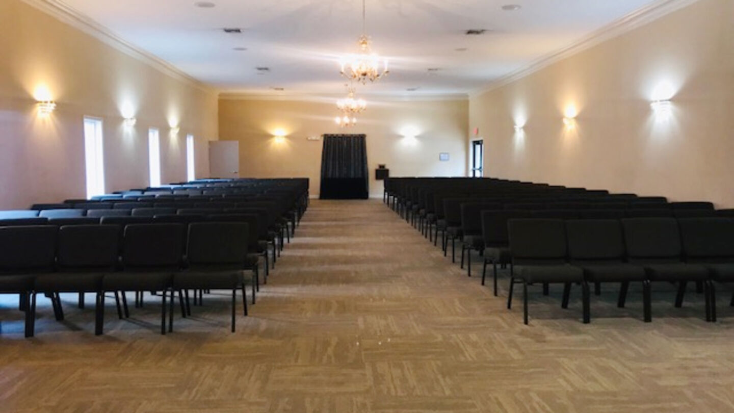 Chapel at Roselawn Funeral Home & Roselawn Cemetery