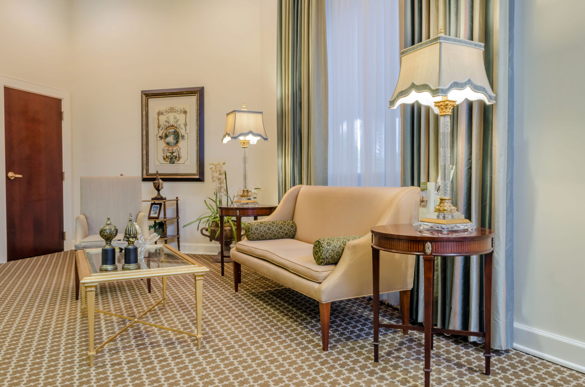 Sitting area at Lake Lawn Metairie Funeral Home