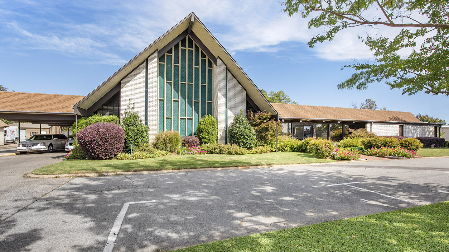 bright-holland funeral home chapel