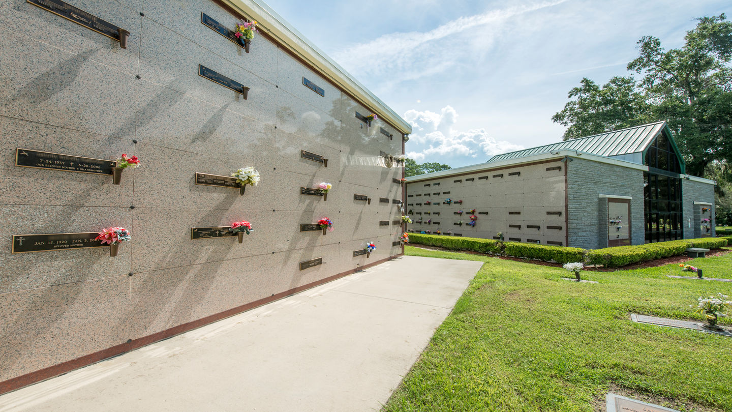 Hardage-Giddens Riverside Funeral Home & Riverside Memorial Park