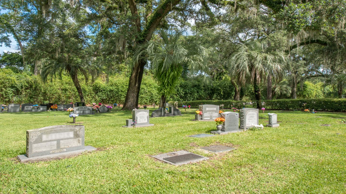 Cemetery grounds at Riverside Memorial Park