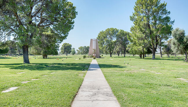 The Madonna statue at South Lawn Cemetery 