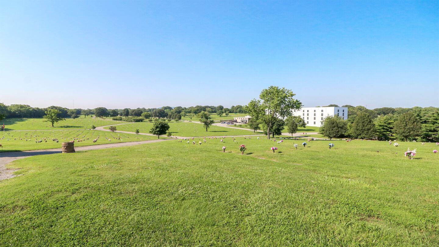 Woodlawn-Roesch-Patton Funeral Home & Woodlawn Memorial Park