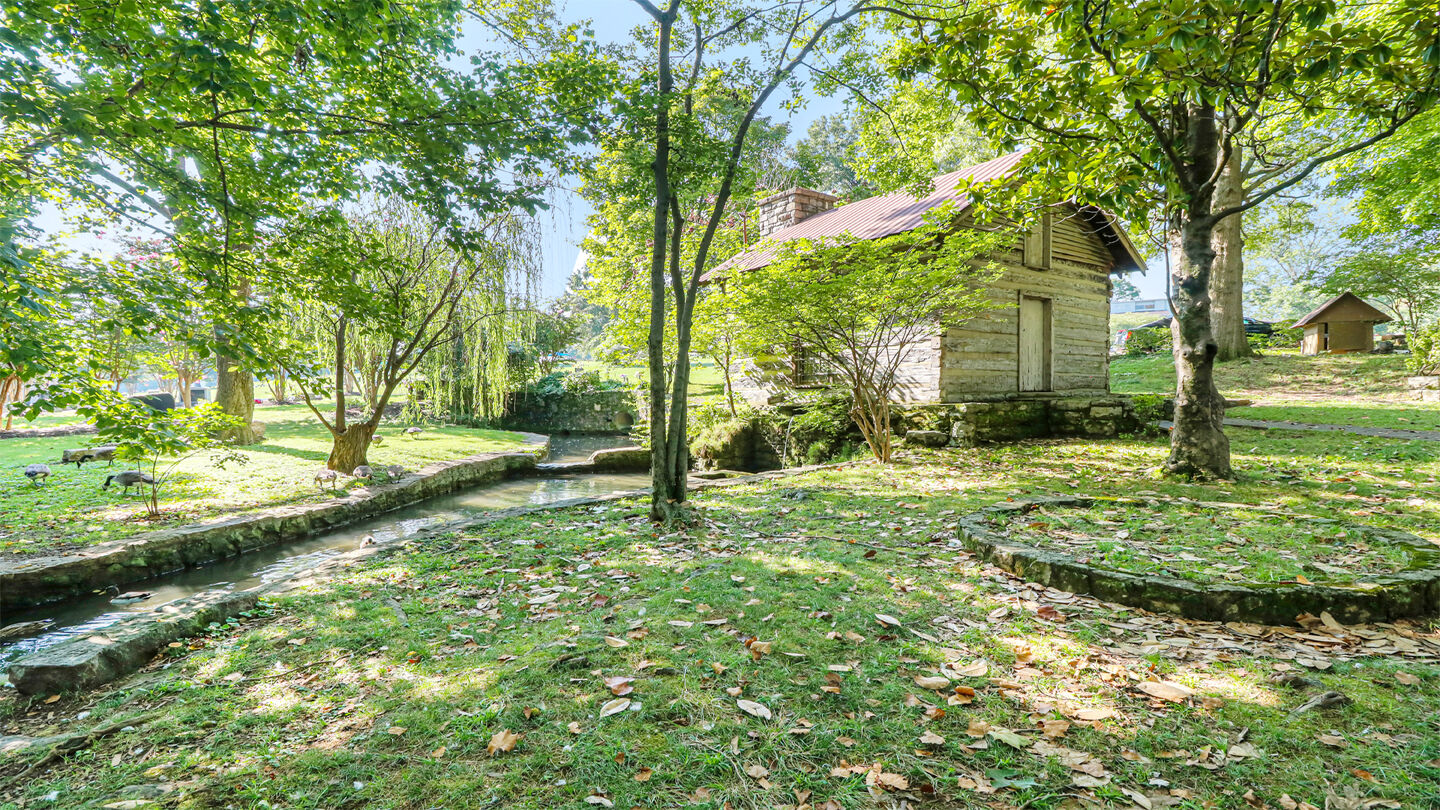 Cemetery grounds at Woodlawn-Roesch-Patton Funeral Home & Memorial Park