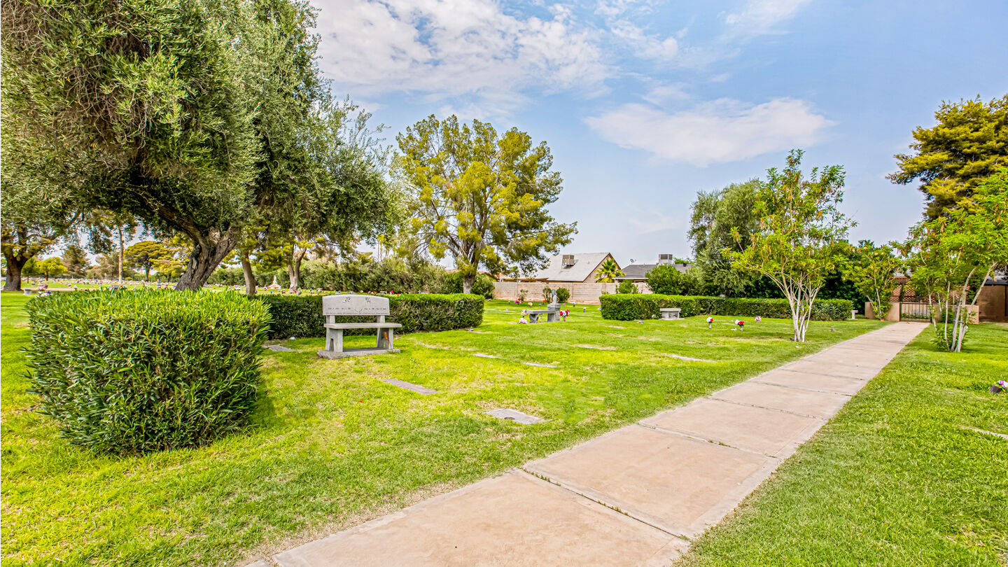 Private/Semi-private estates at Resthaven/Carr-Tenney Mortuary & Memorial Gardens