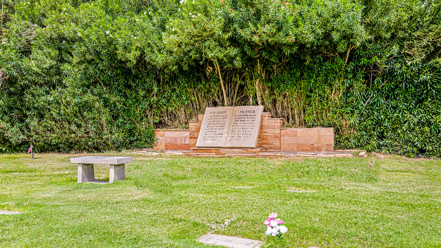 Resthaven/Carr-Tenney Mortuary & Memorial Gardens