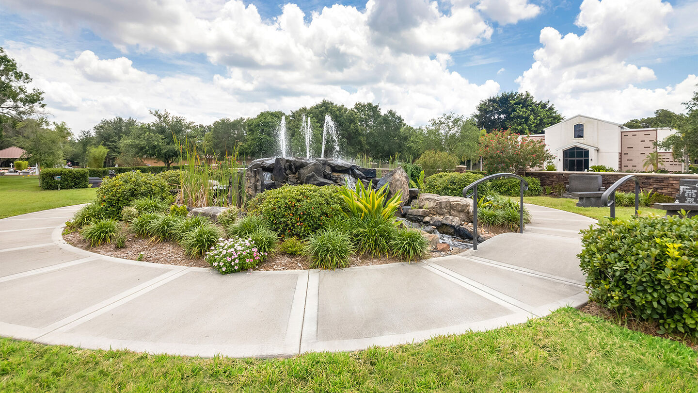 Robert Toale & Sons Funeral Home at Palms Memorial Park 