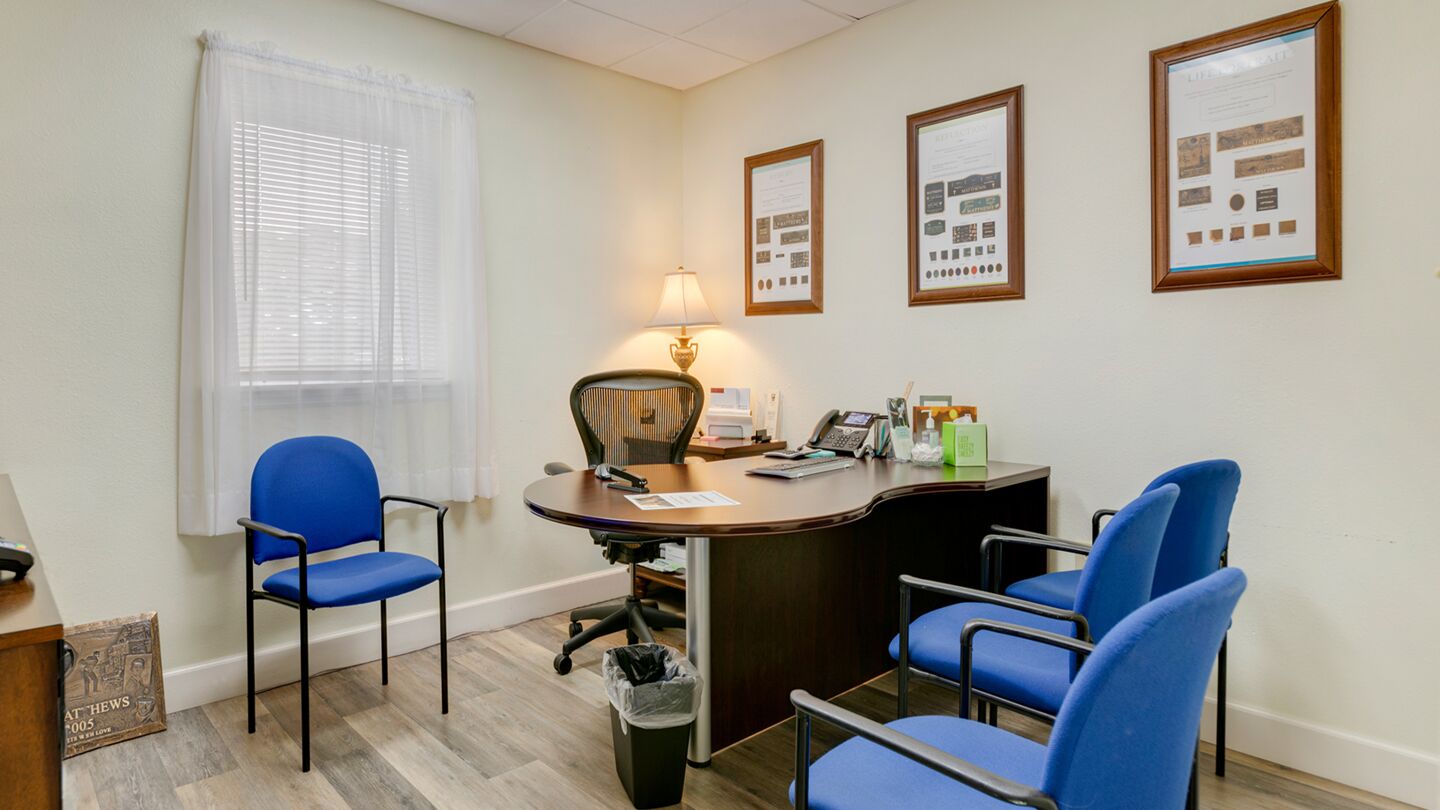 Arrangement room at Robert Toale and Sons Funeral Home at Manasota Memorial Park