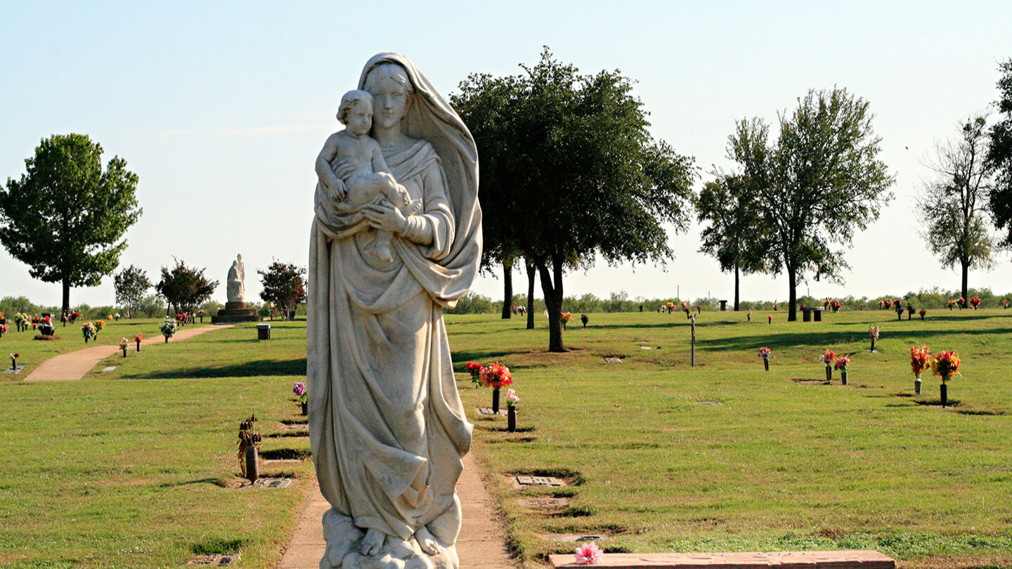 Hampton Vaughan Crestview Funeral Home & Memorial Park