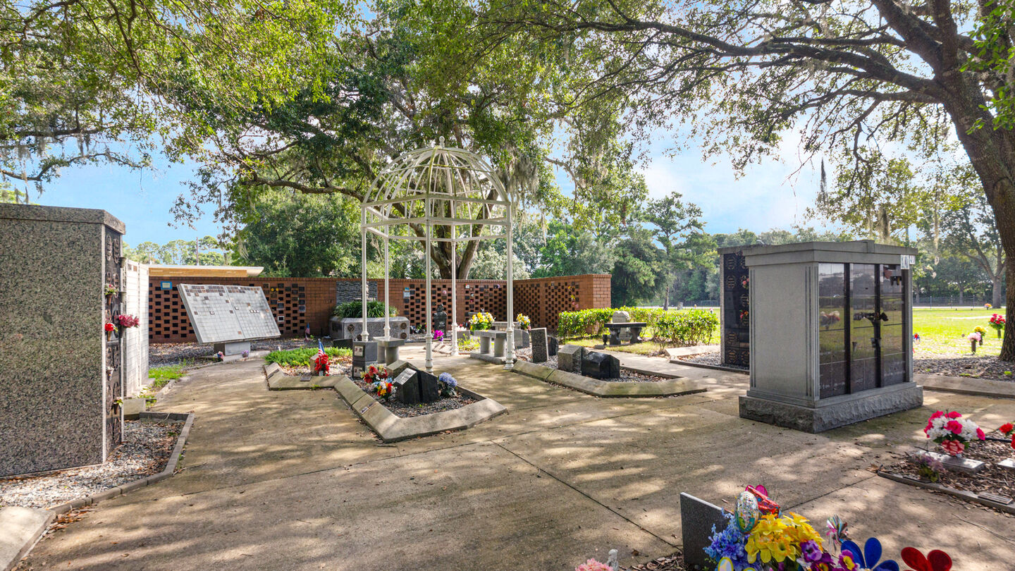 Hardage - Giddens Chapel Hills Funeral Home and Cemetery