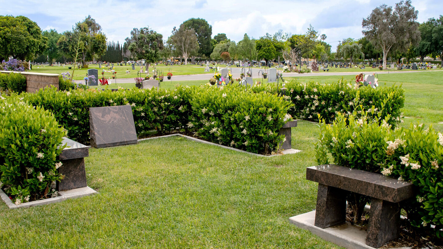 Harbor Lawn-Mt. Olive Memorial Park & Mortuary