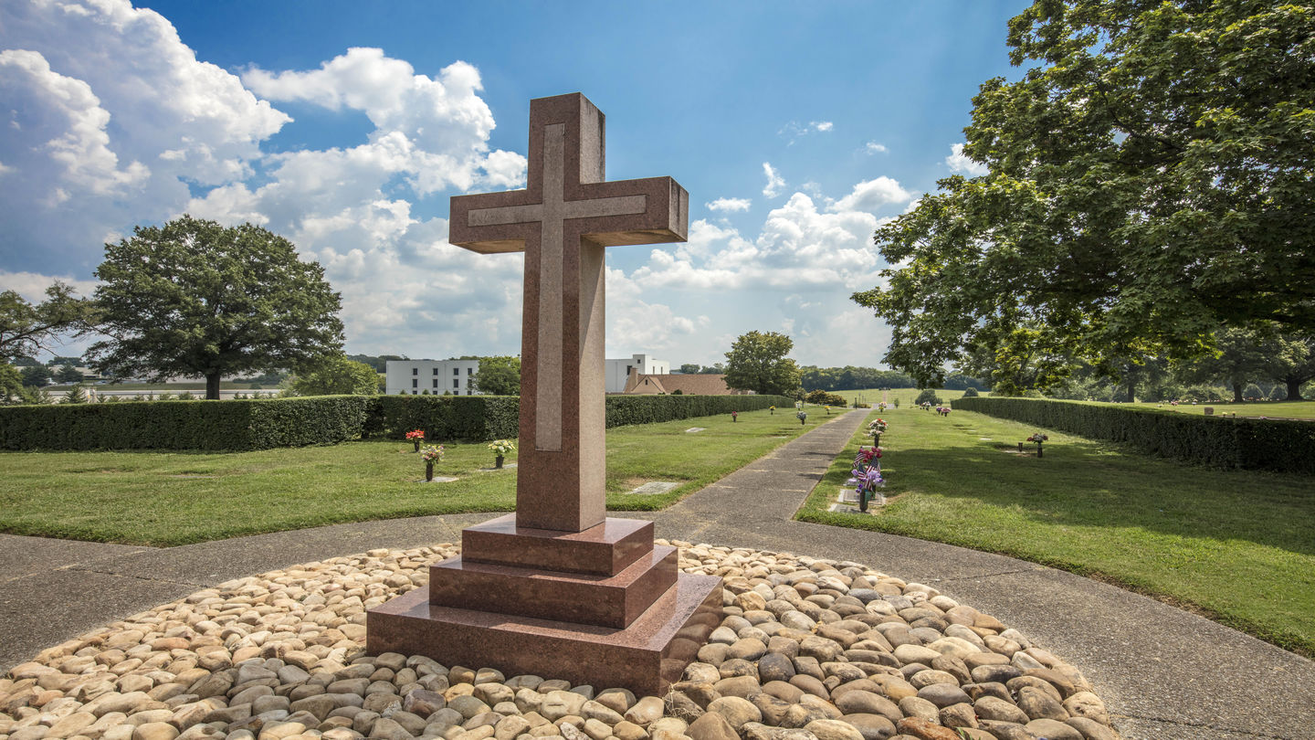 Woodlawn-Roesch-Patton Funeral Home & Woodlawn Memorial Park