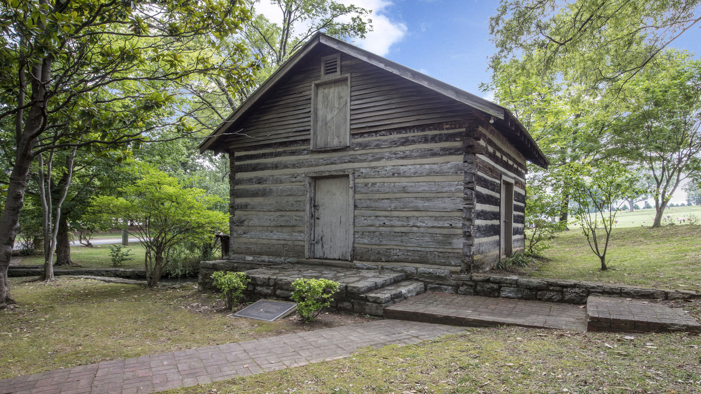 Unique features at Woodlawn Memorial Park