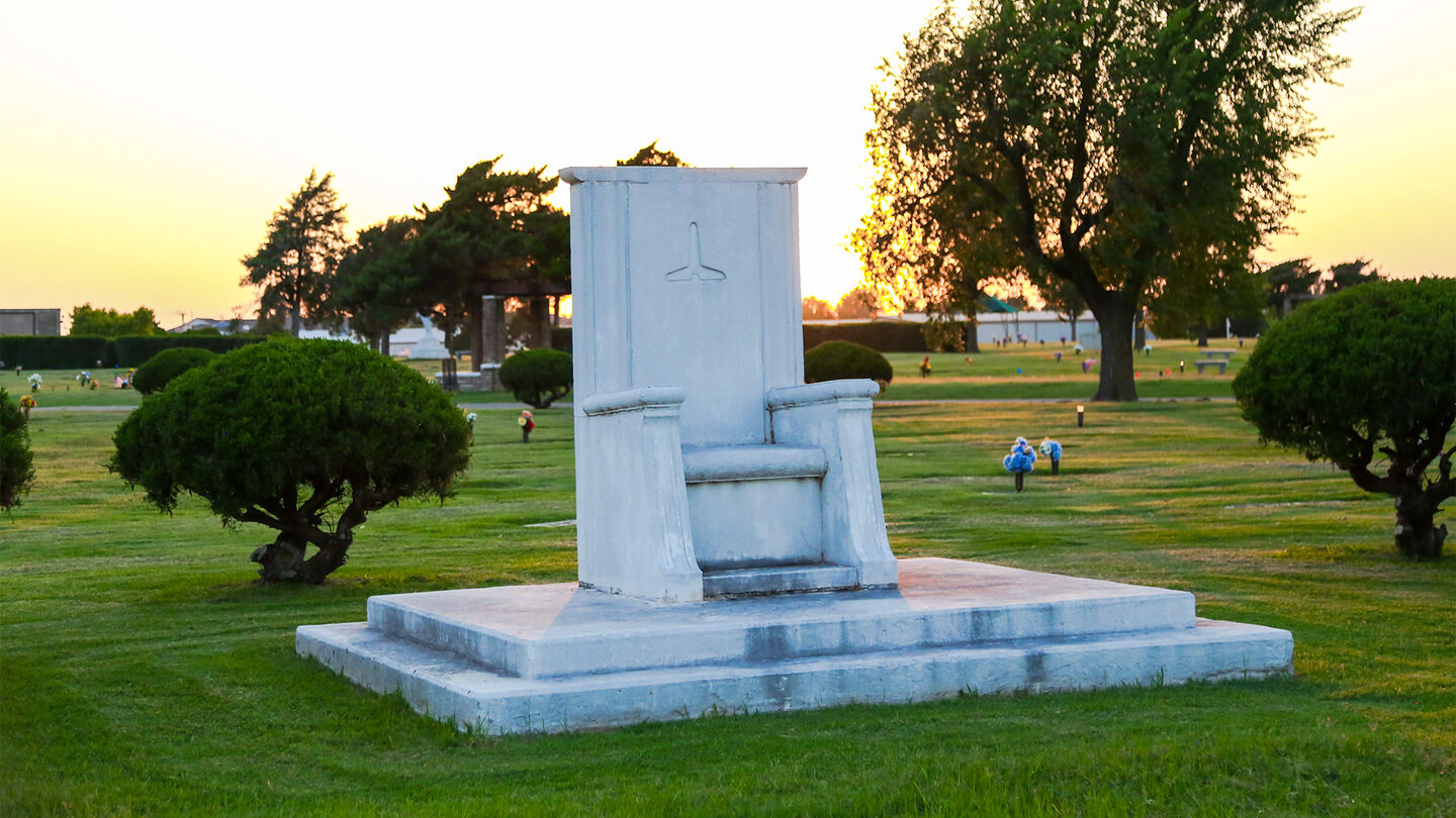 Chapel Hill Funeral Home & Memorial Gardens