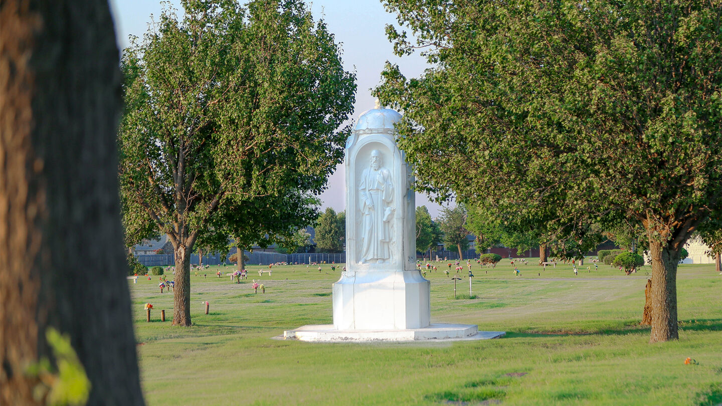 Chapel Hill Funeral Home & Memorial Gardens