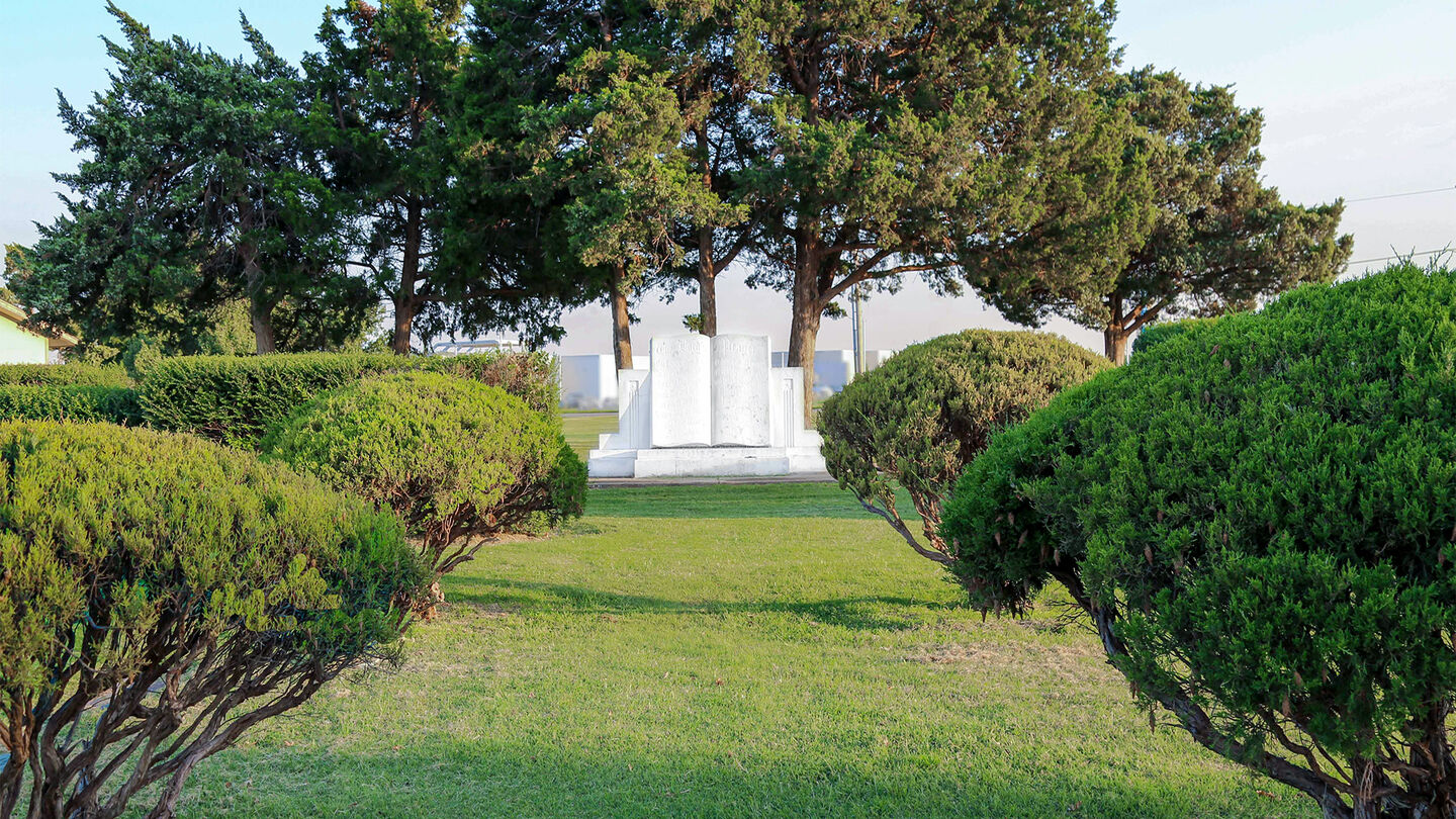 Chapel Hill Funeral Home & Memorial Gardens