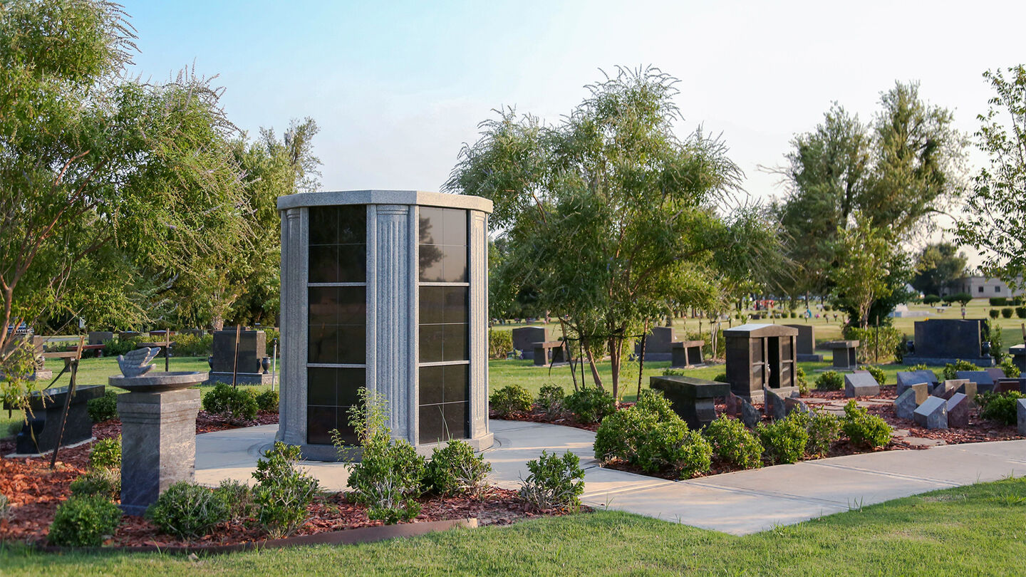 Chapel Hill Funeral Home & Memorial Gardens