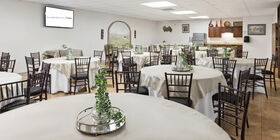 Lugar de celebración de la vida para servicios, reuniones y recepciones en Funeraria del Angel South Lawn & South Lawn Cemetery